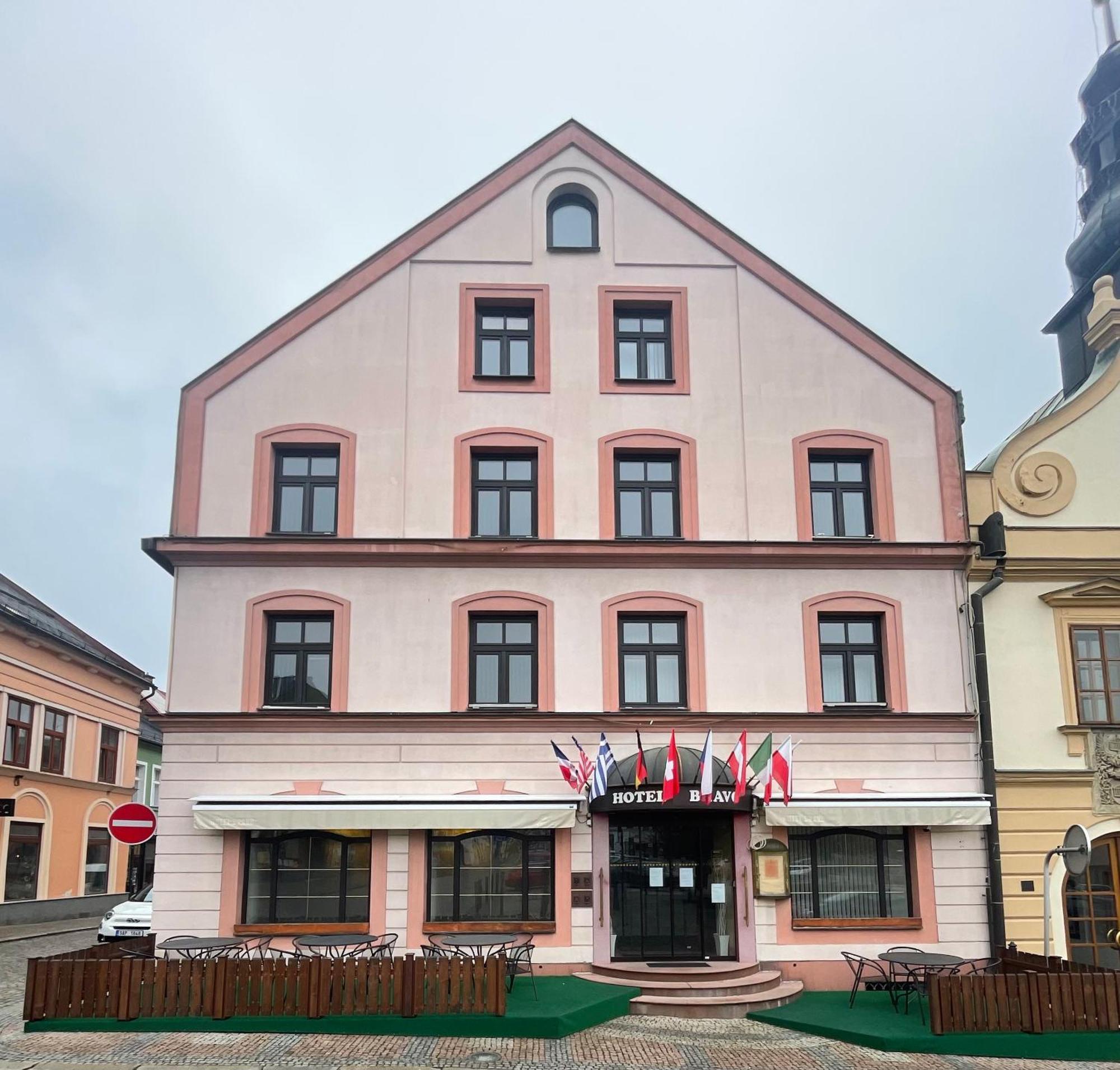 Hotel Bravo Ceska Trebova Exterior photo