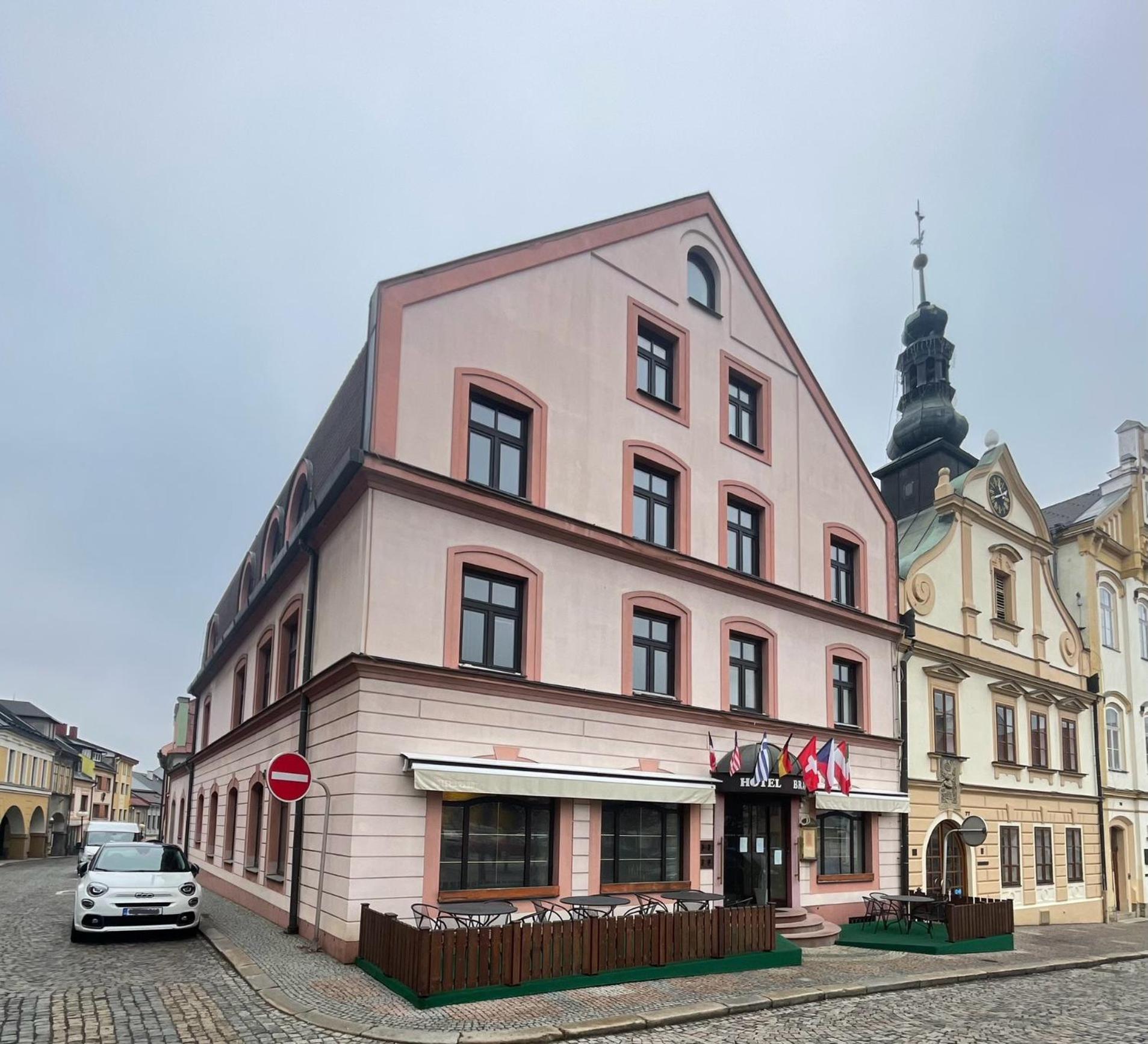 Hotel Bravo Ceska Trebova Exterior photo